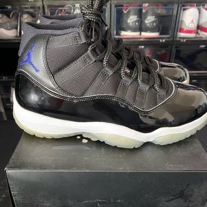 Air Jordan 11 Retro ‘Space Jam’ size 8.5